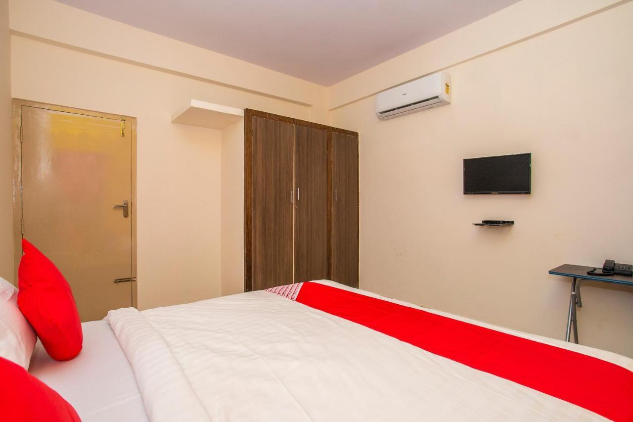 Hotel Oyo 16500 Airport Royal Comforts Yelahanka Esterno foto